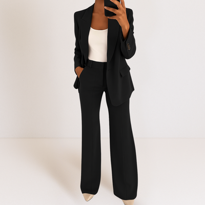 Claire™ — le tailleur deux-pièces qui inspire confiance