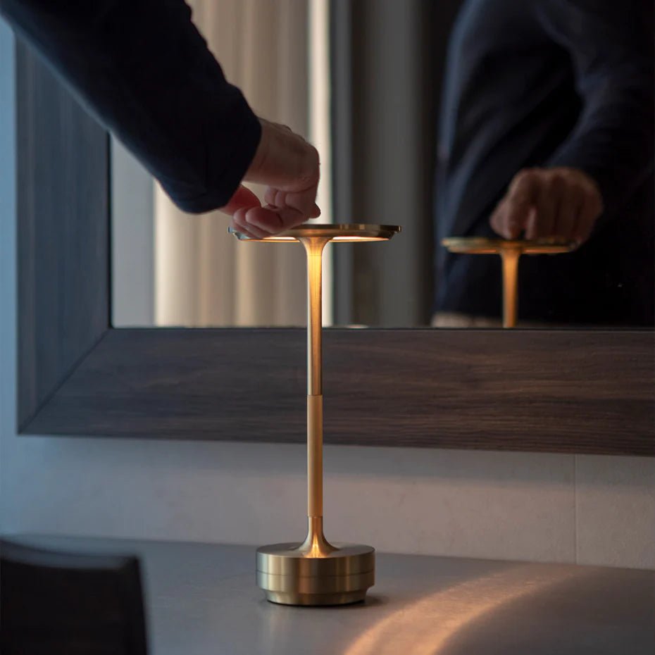 Retrovia™ – Lampe rétro de table tactile