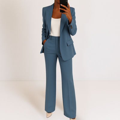 Claire™ — le tailleur deux-pièces qui inspire confiance