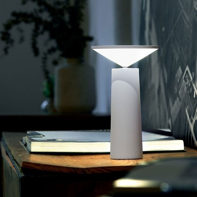 Eluma™ – Lampe de table moderne à intensité réglable
