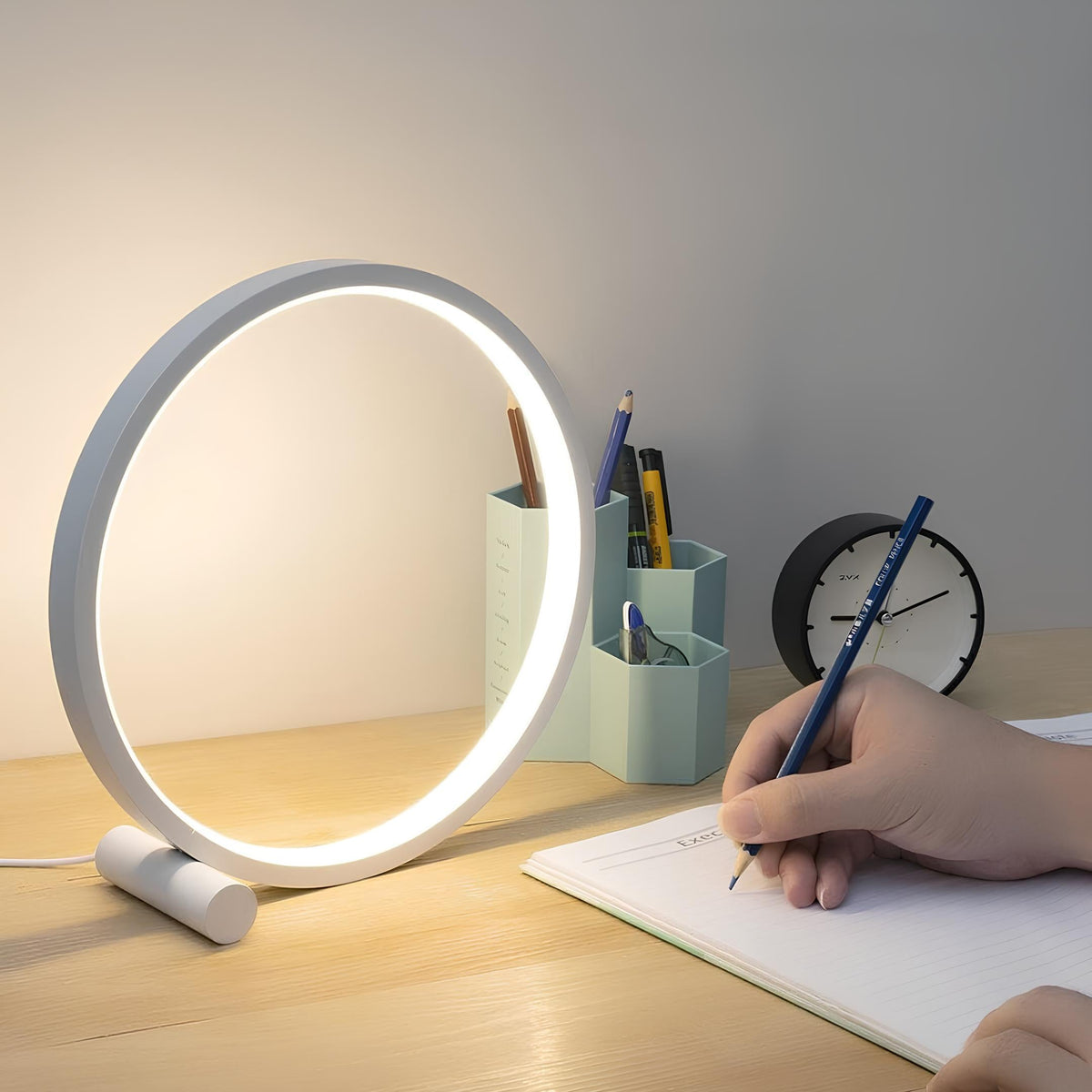 Halina™ – La lampe halo qui apaise vos soirées