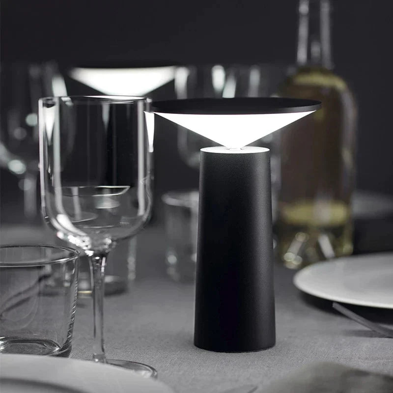 Eluma™ – Lampe de table moderne à intensité réglable